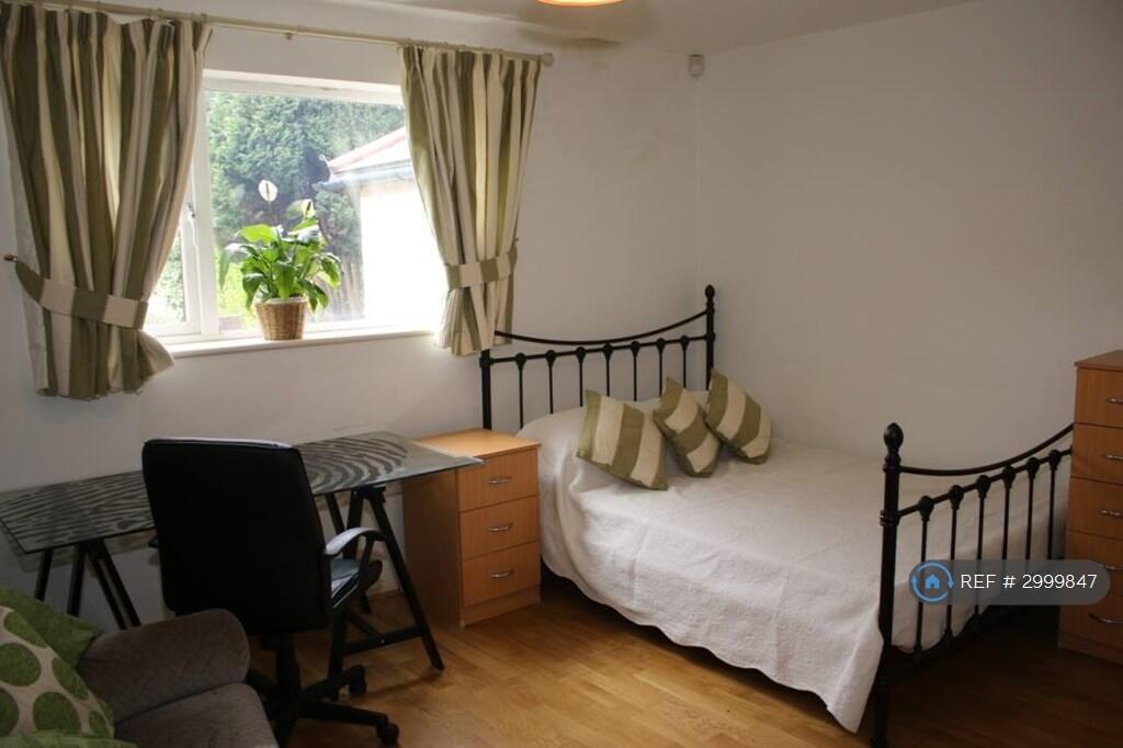 Main image of property: Mayfield Rd, Southampton, SO17