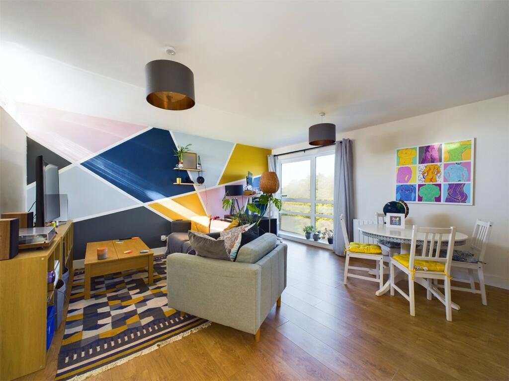 Apartment in Reading - View 2