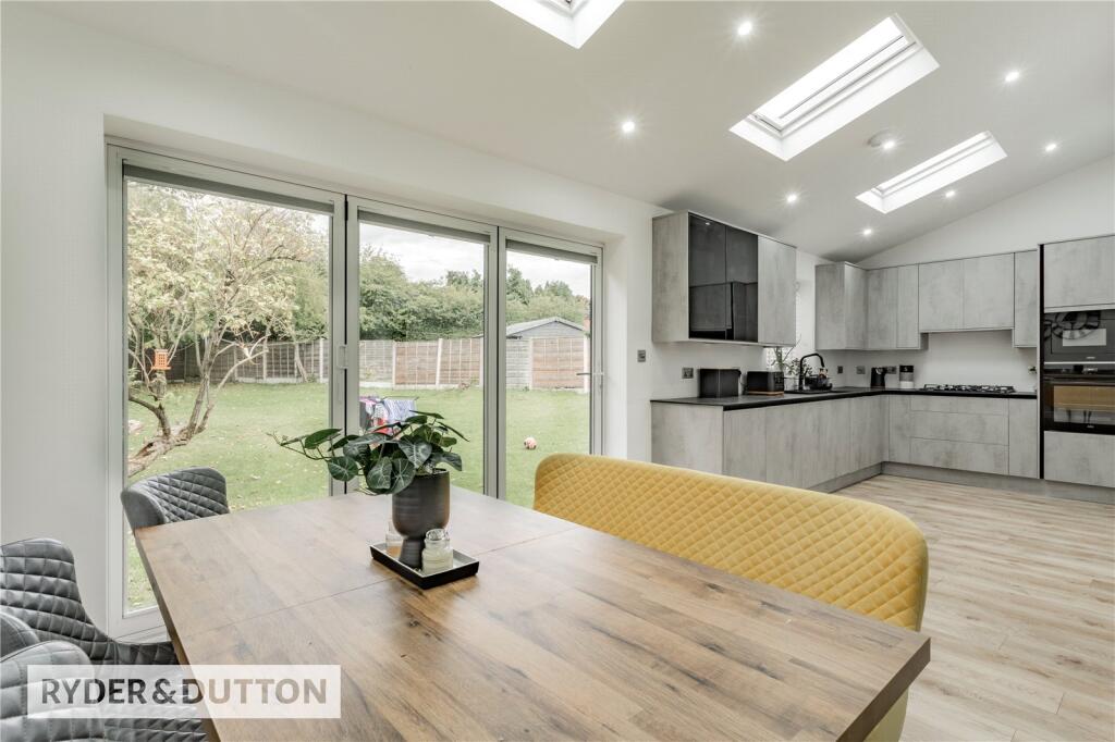 Broomfield Crescent, Middleton, Manchester, M24 photo 4
