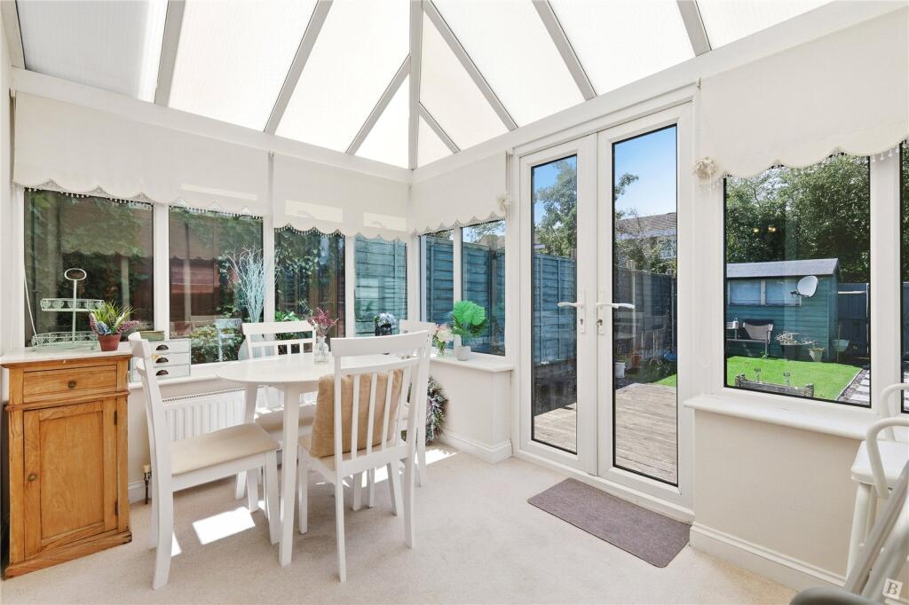 Kingsley Meadows, Wickford, Essex, SS12 photo 4