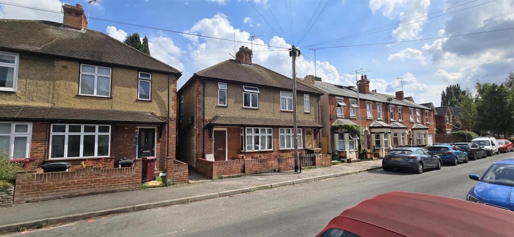 House in Reading, Caversham - More