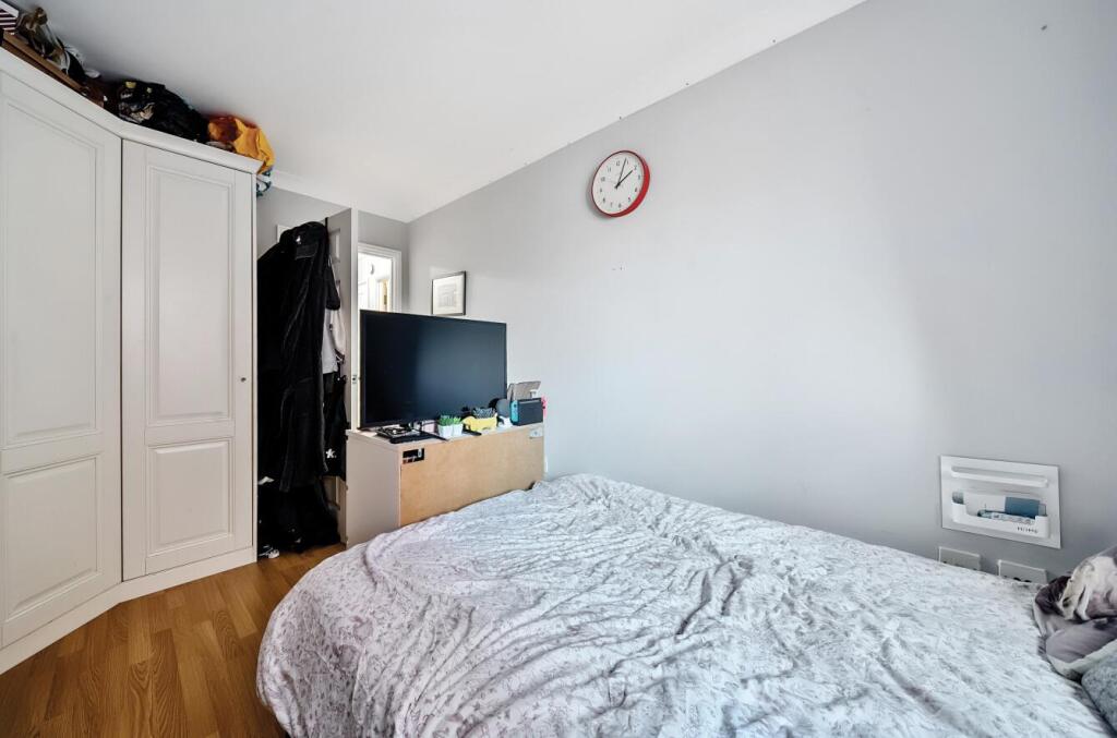Dorchester Court, London Road, Camberley - View 3