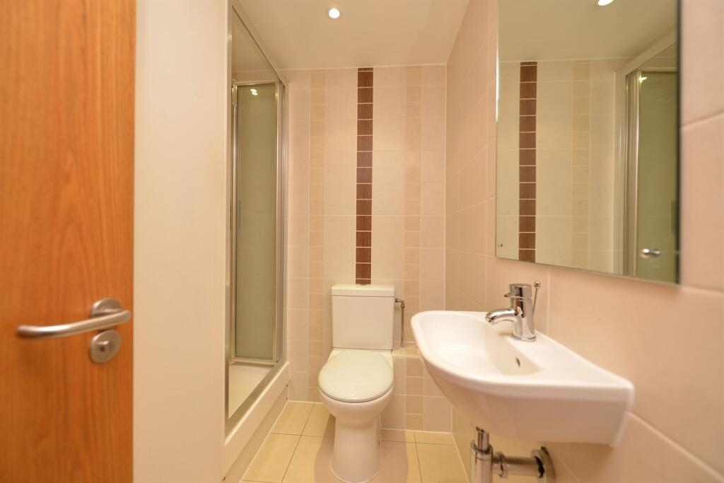 Apartment in London, Custom House, Silvertown - View 5