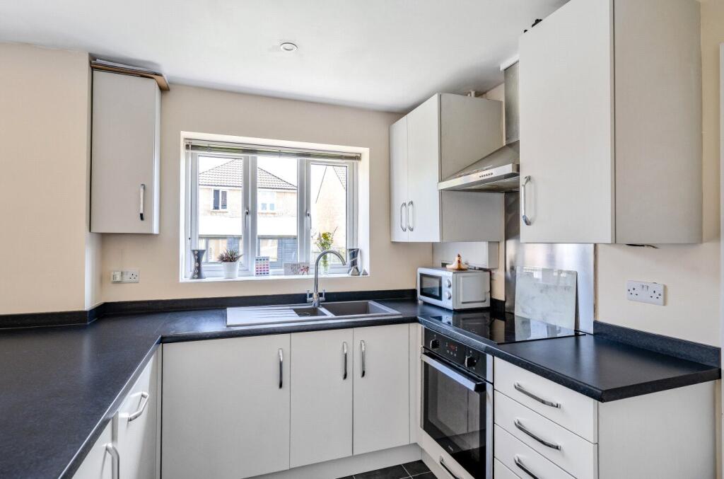 Collingham Close, Templecombe, Somerset, BA8 photo 2