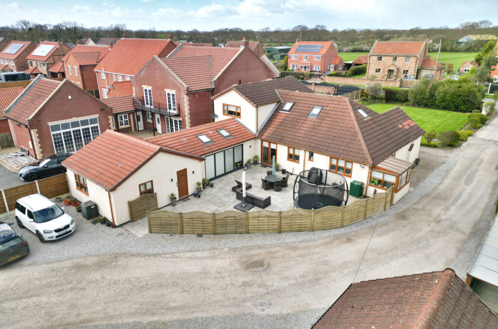 House in Doncaster, Moss - More