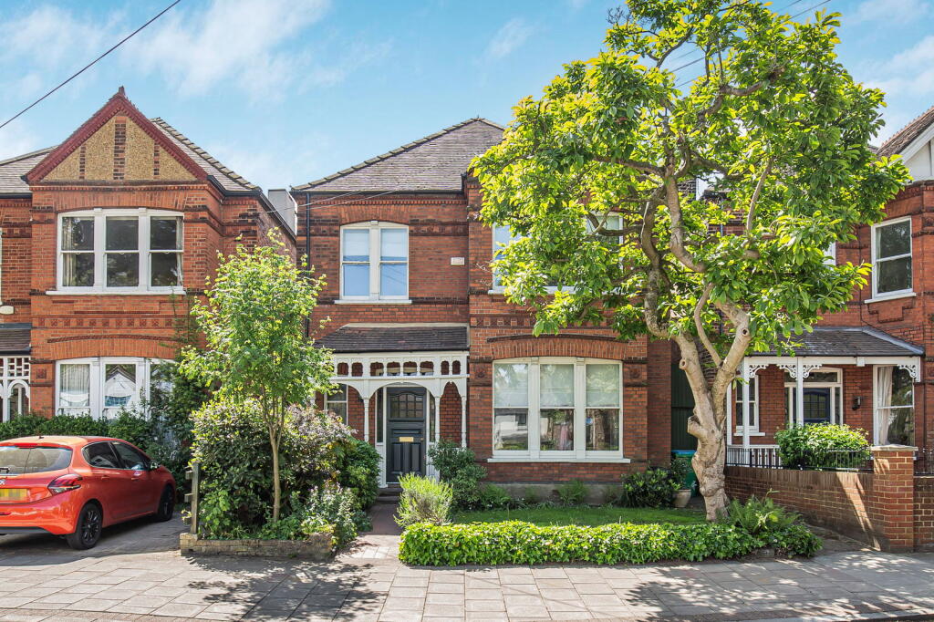 Main image of property: High Park Road, Richmond, TW9 4BL