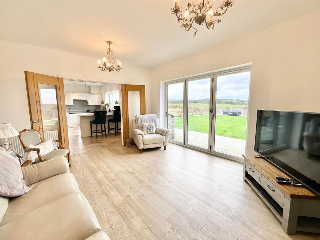 House in Stoke-on-Trent - More