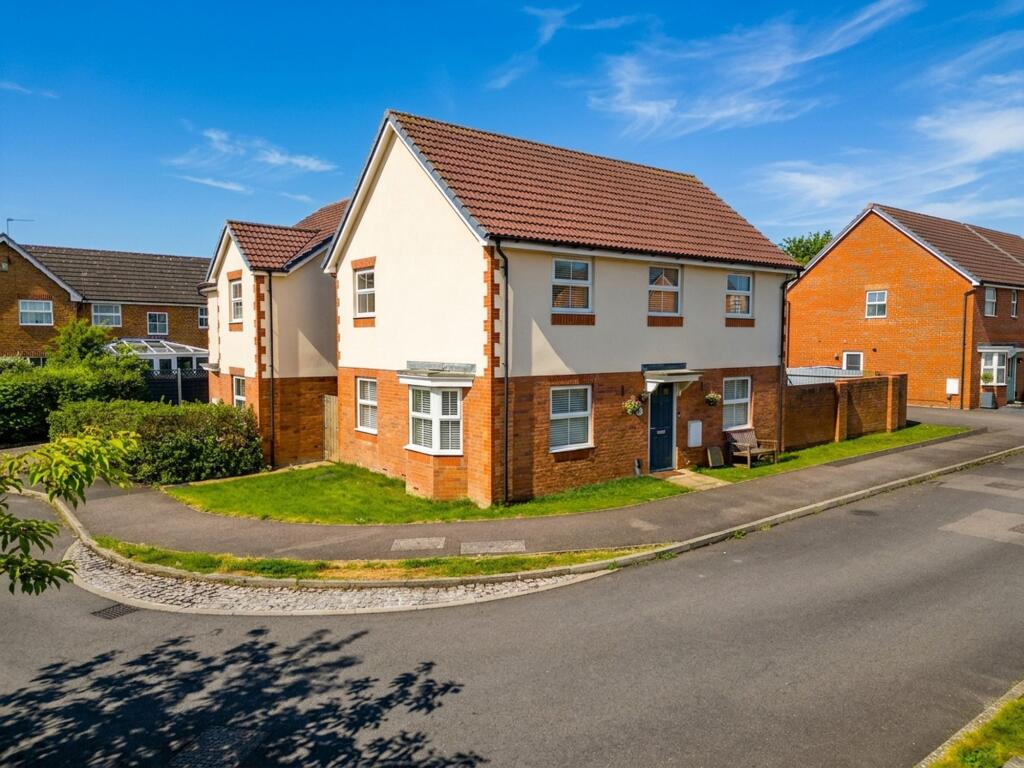 Main image of property: Wiseman Close, Aylesbury, HP21