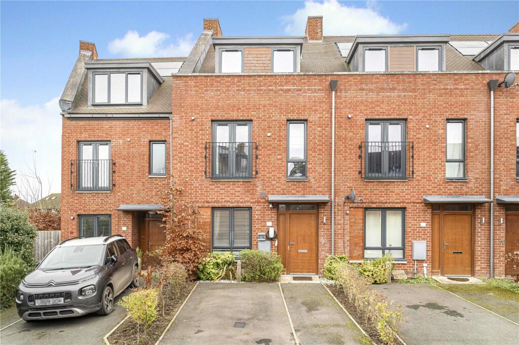 Green Close, Brookmans Park, Hertfordshire, AL9