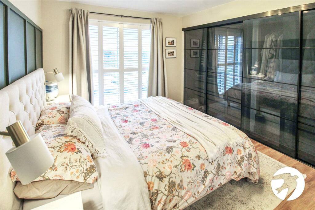 Apartment in Dartford, Ebbsfleet Green, Ebbsfleet Valley - View 3