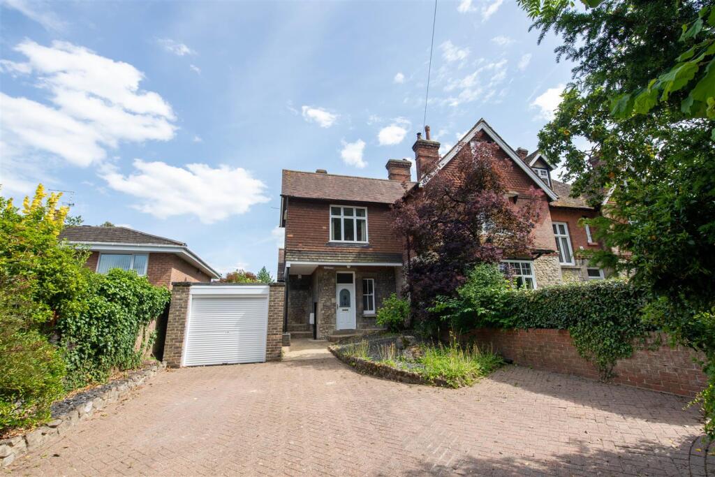 Main image of property: Queens Avenue, Maidstone