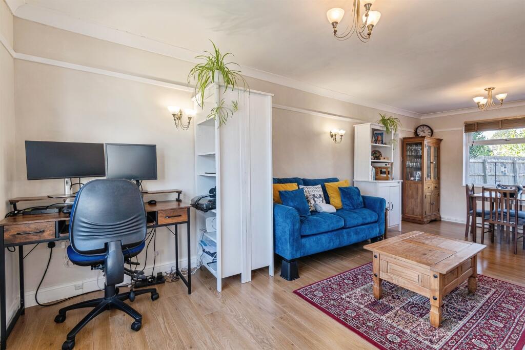 House in Taunton - View 5