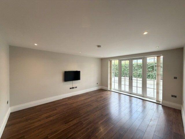 Apartment in Watford - View 4