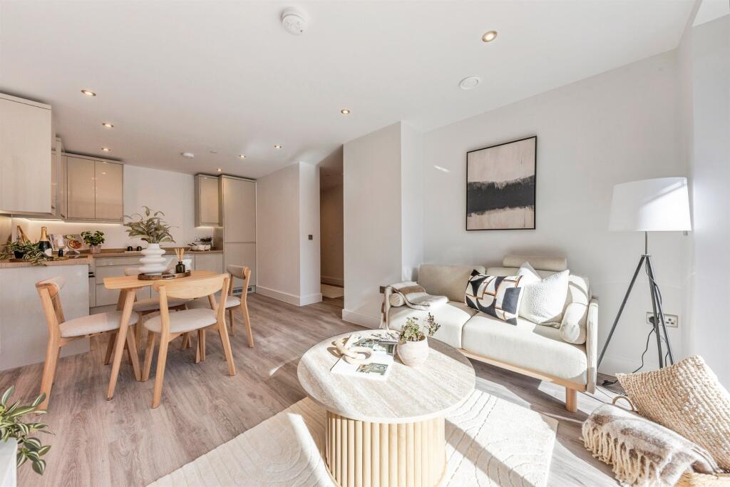 Apartment in Nottingham - View 5