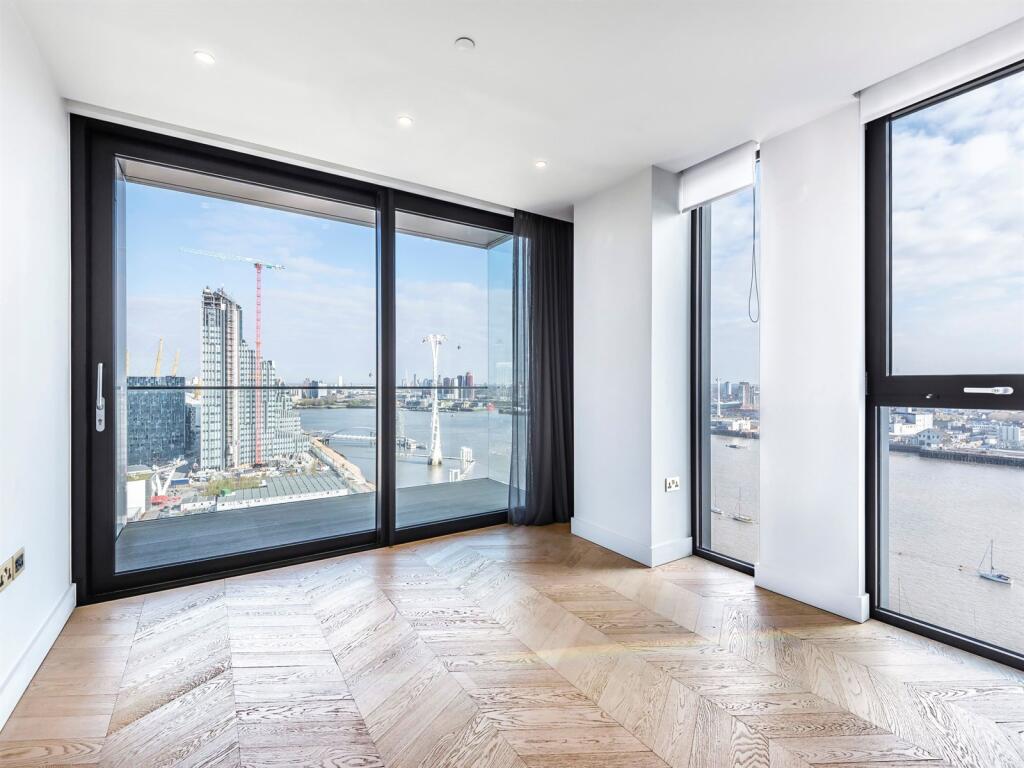 Main image of property: The Waterman, Tidemill Square, Lower Riverside, Greenwich Peninsula, SE10