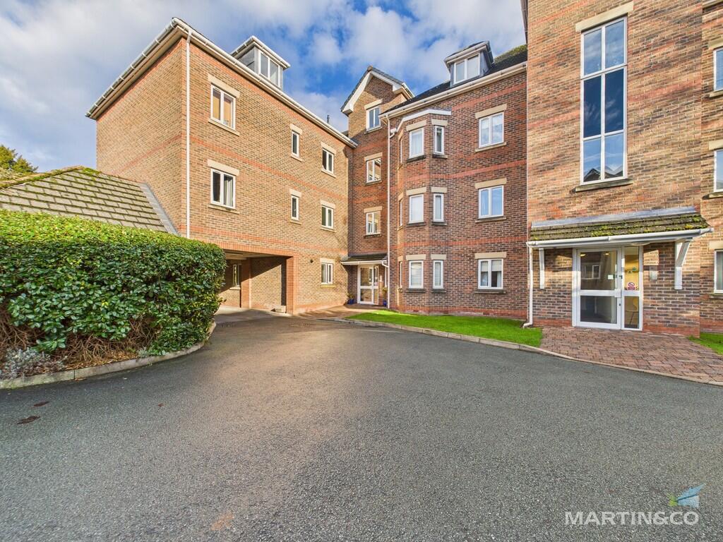 Main image of property: Bromborough Road , Bebington