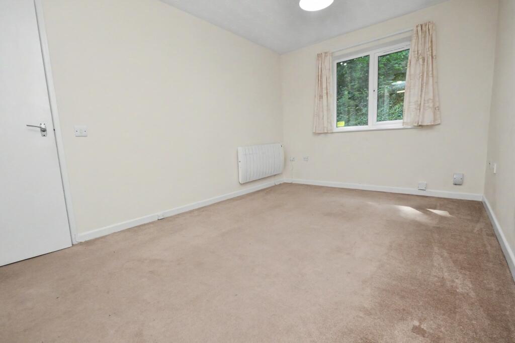 Apartment in Salisbury - View 5