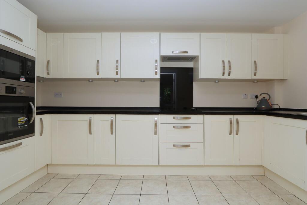 Apartment in Stockport - View 4