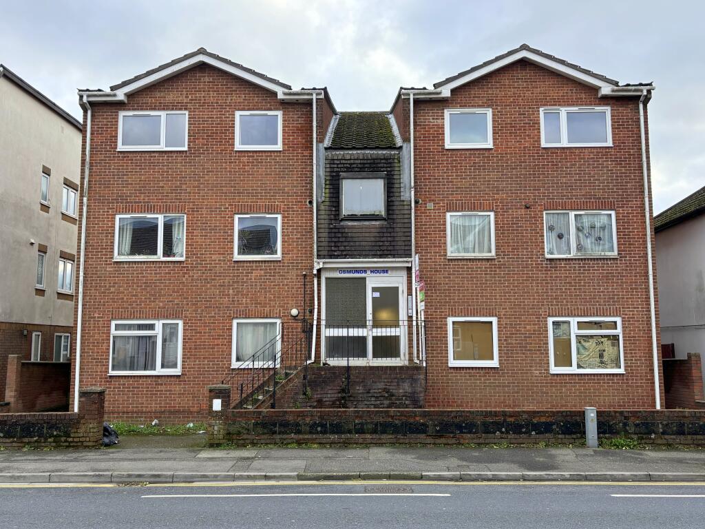 Main image of property: Flat 7, Osmund House, 150 Bournemouth Road, Poole, Dorset BH14 9HY