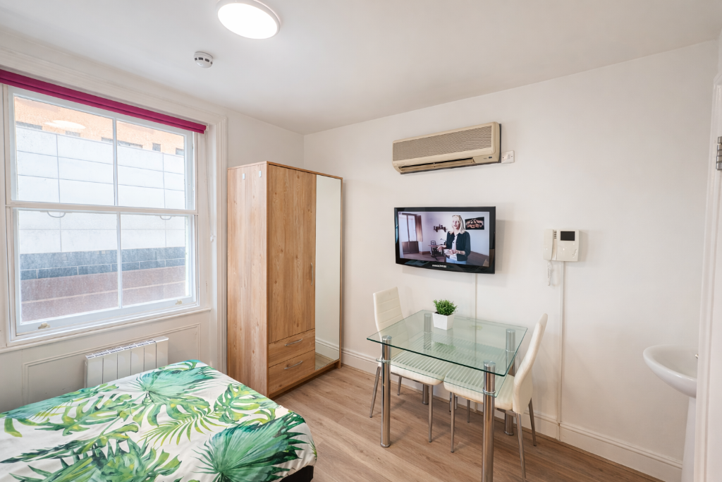 Studio flat for rent
