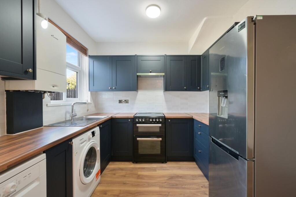 House in Worcester Park - View 5