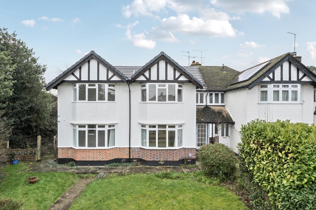 Main image of property: Beechwood Avenue St. Albans AL1