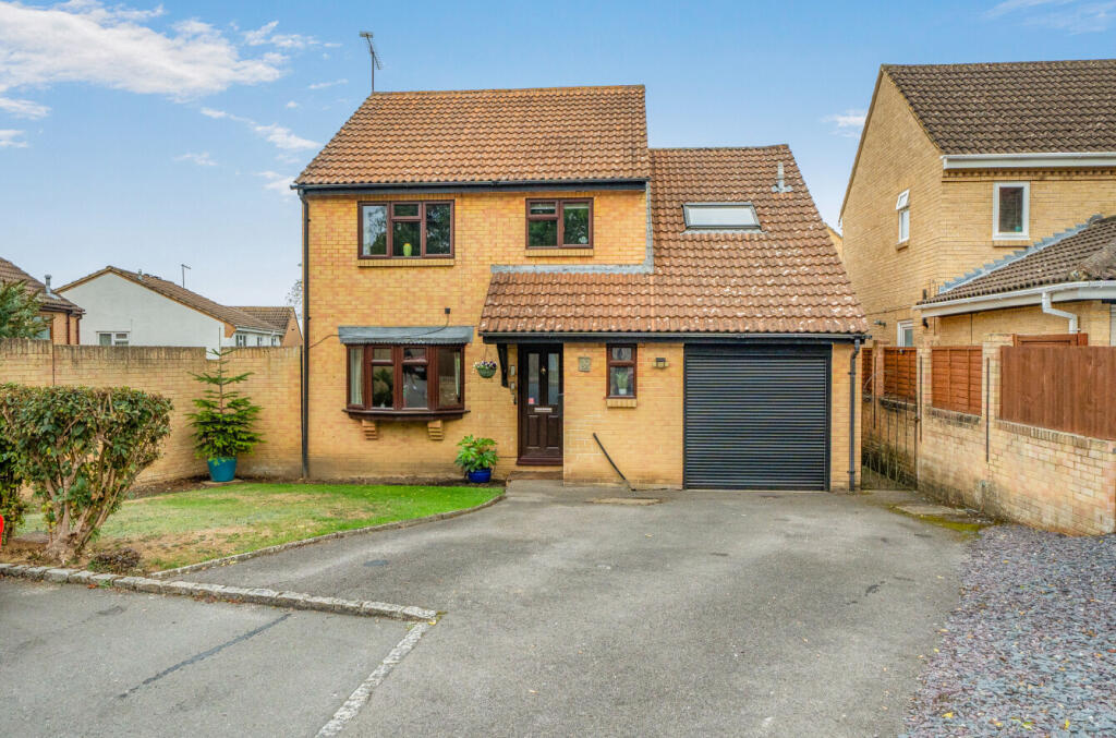 Main image of property: Petrel Close, Wokingham, Berkshire