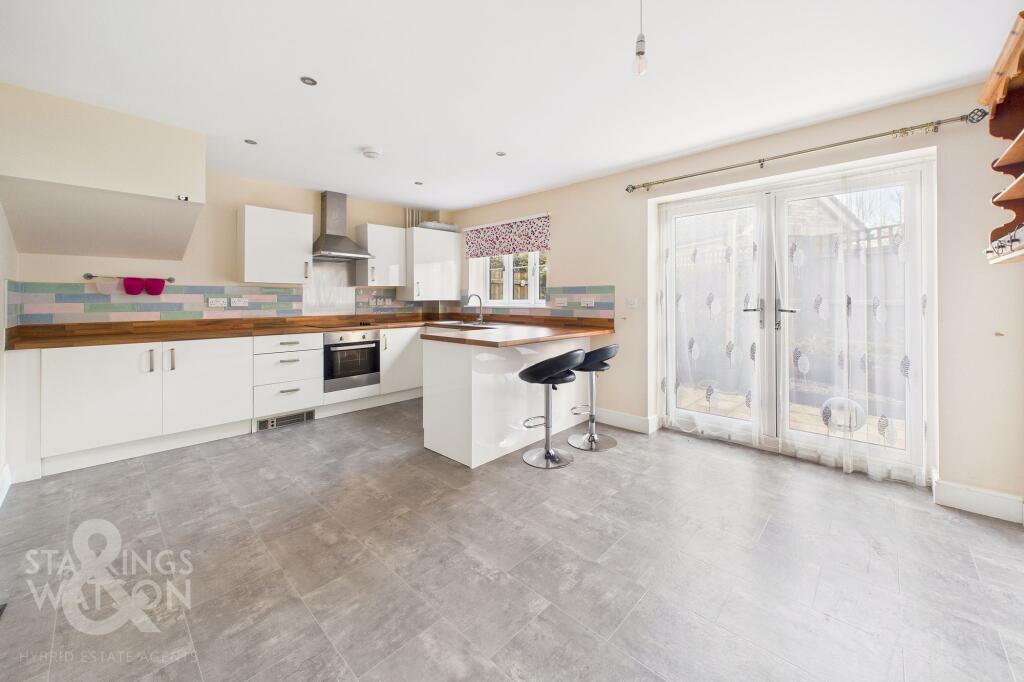 Willow Drive, Hempnall, Norwich photo 3