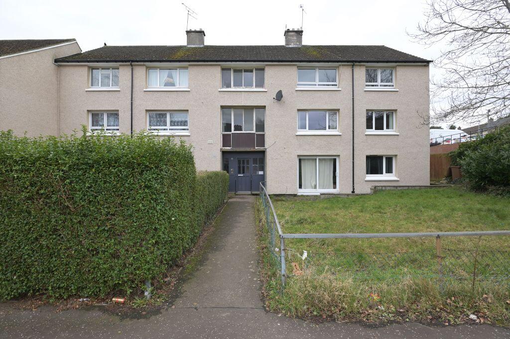 Main image of property: 18/4 Firrhill Drive, Edinburgh, EH13 9ET