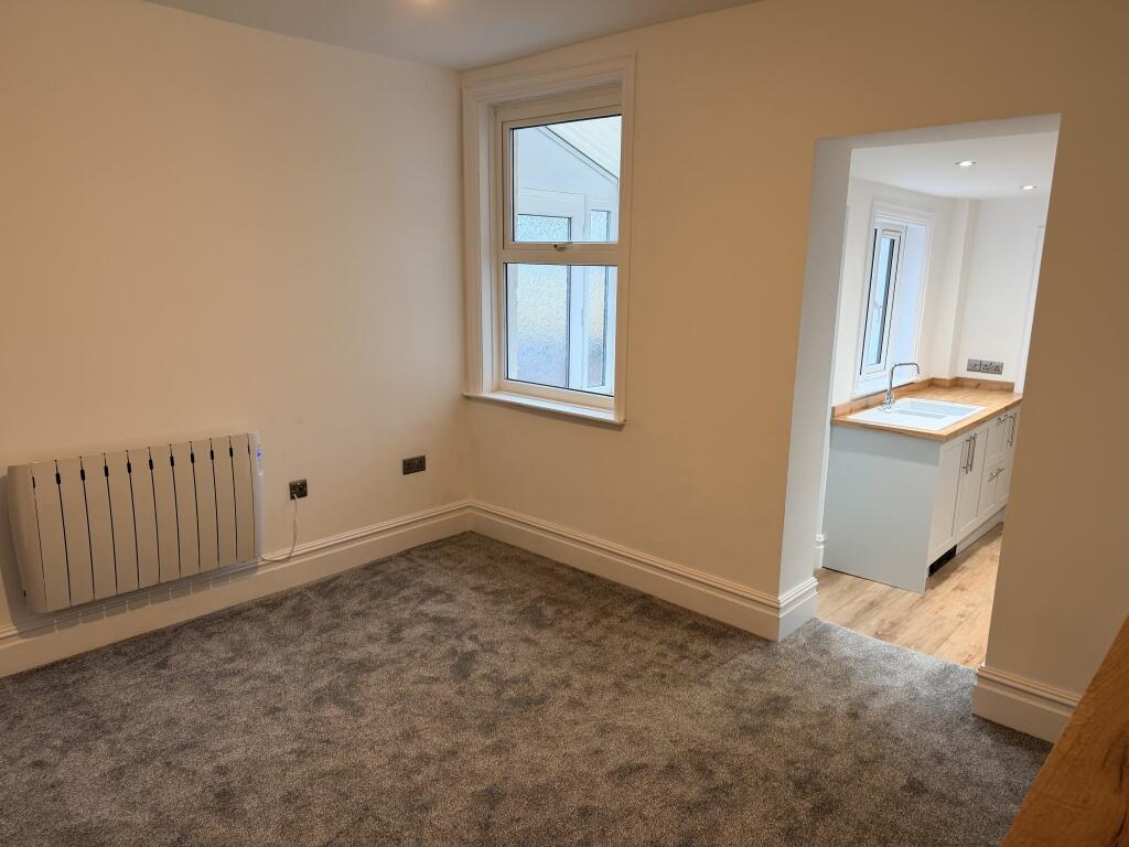 House in Portsmouth - View 5