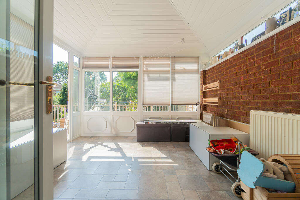 House in Southampton - More