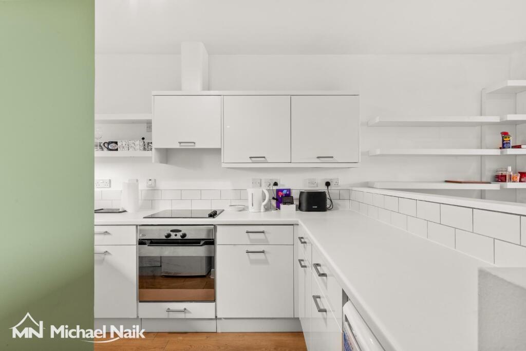 Apartment in London - More