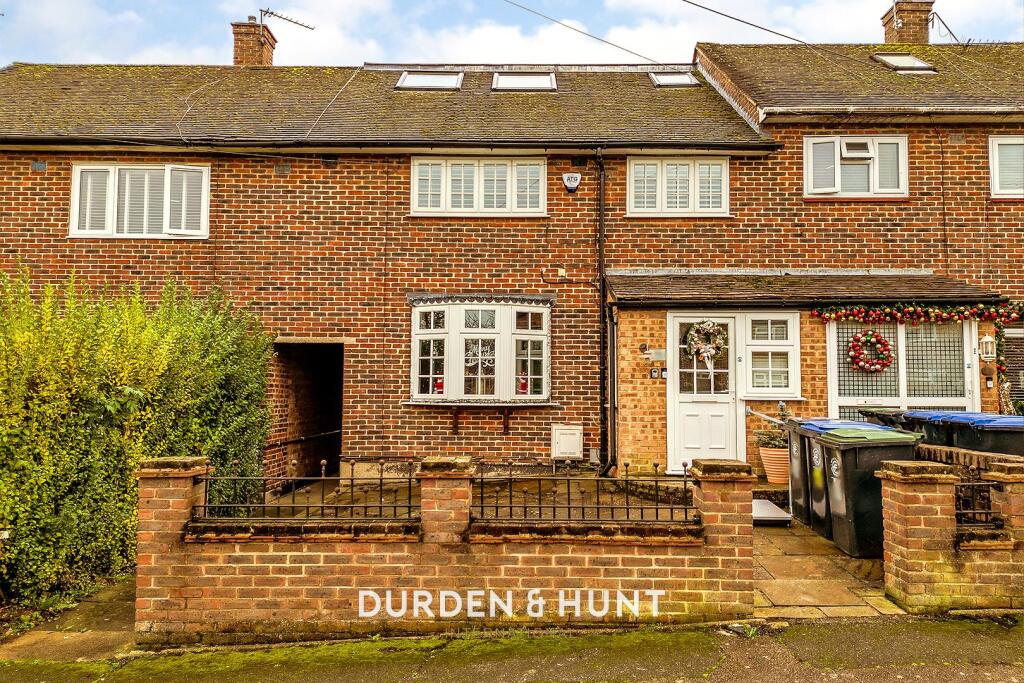 Main image of property: Etheridge Green, Loughton, IG10