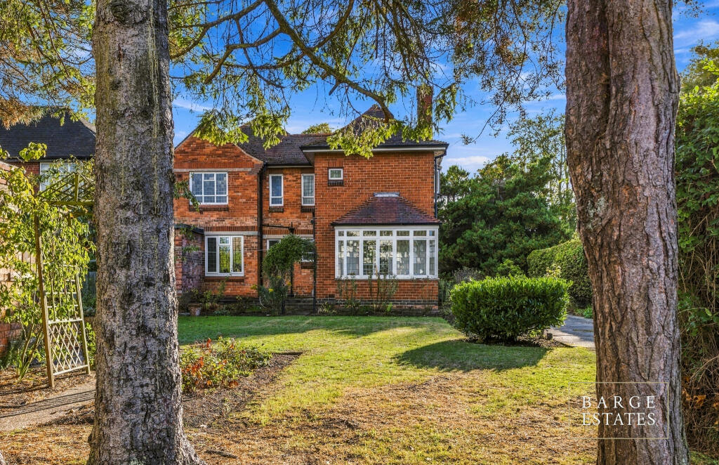 Main image of property: Ridgeways, North Road, Retford, Nottinghamshire