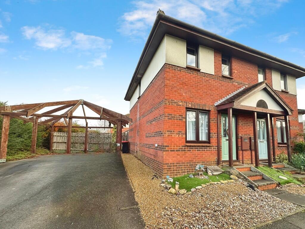 Main image of property: Peterborough Gate, Willen Park