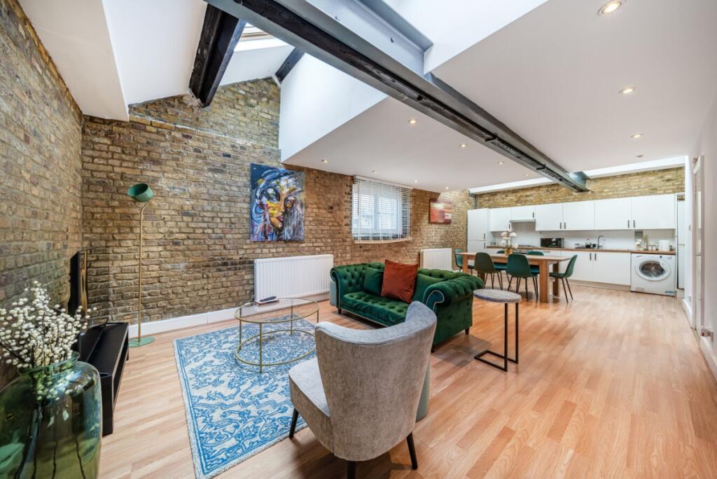 Apartment in London, Elmington Estate, Camberwell - More