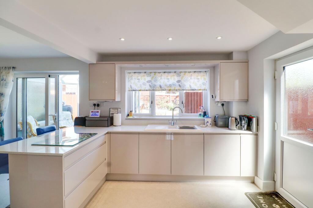 Bramley Drive, Offord D'arcy, PE19 photo 4