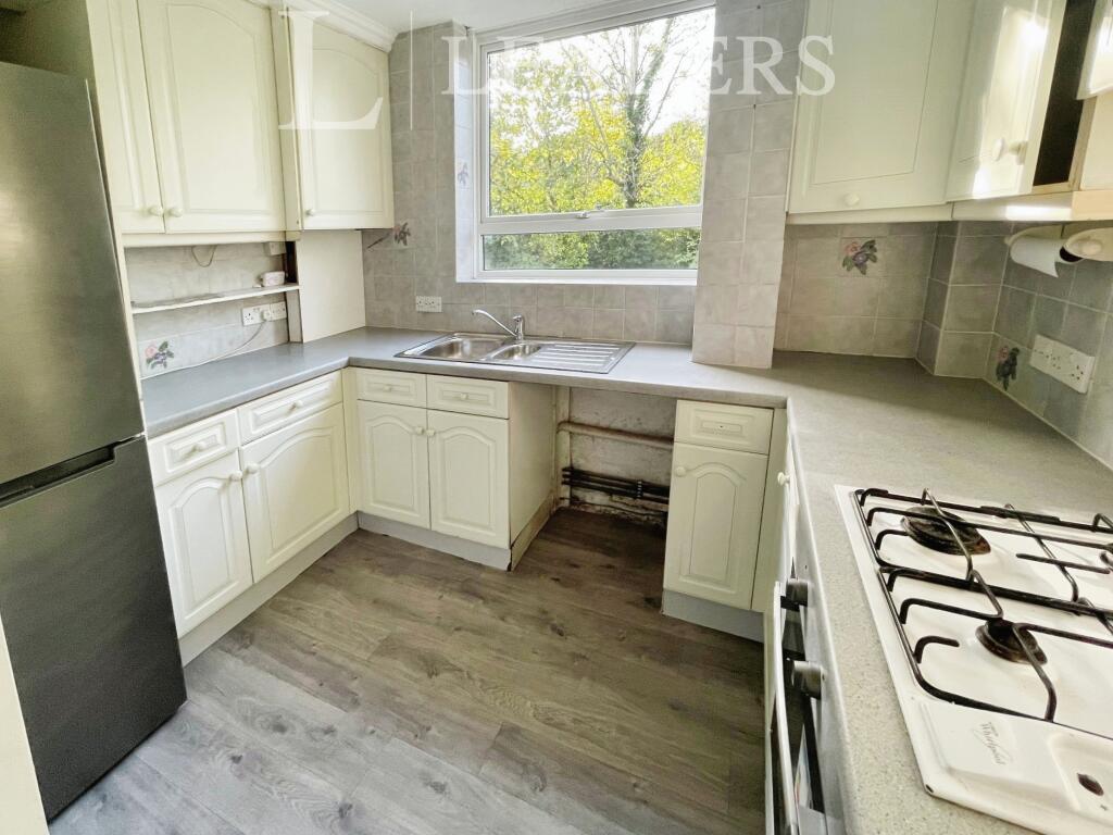 Apartment in Brighton - More