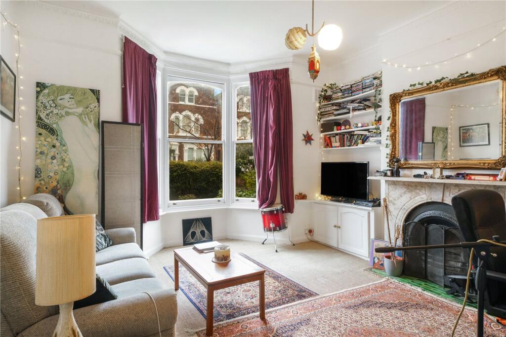 Apartment in London - More
