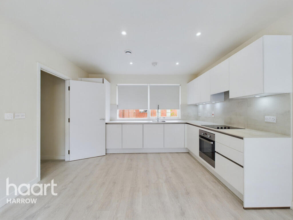 Apartment in London, Harrow Weald - More