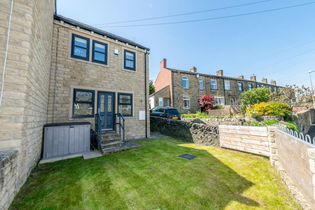 Field Fold, Skelmanthorpe, HD8 photo 2