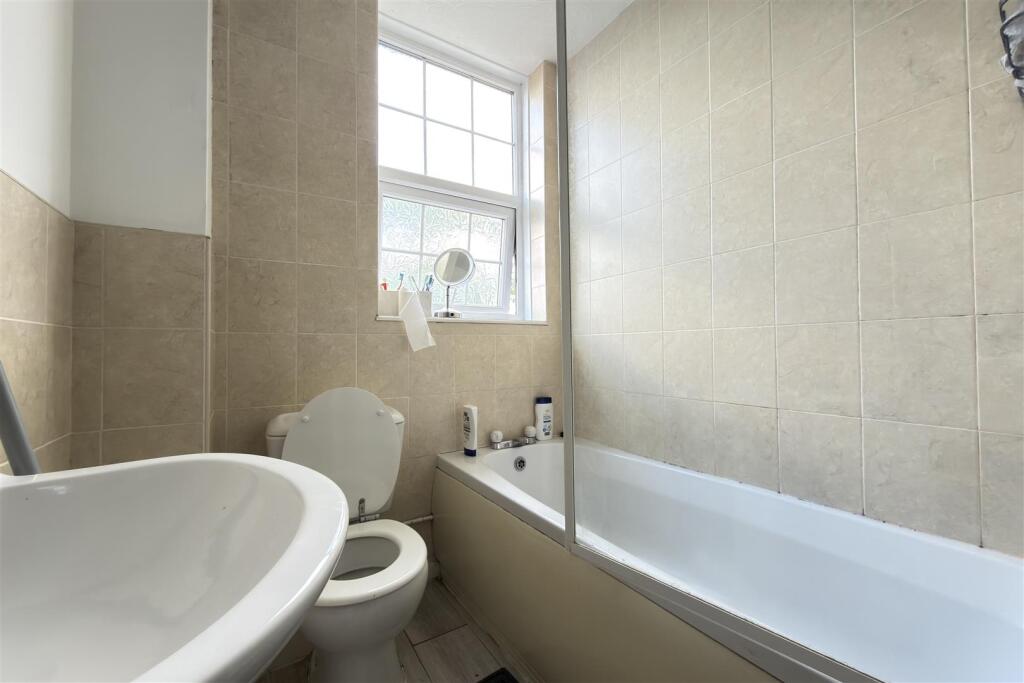 House in Leicester - View 5