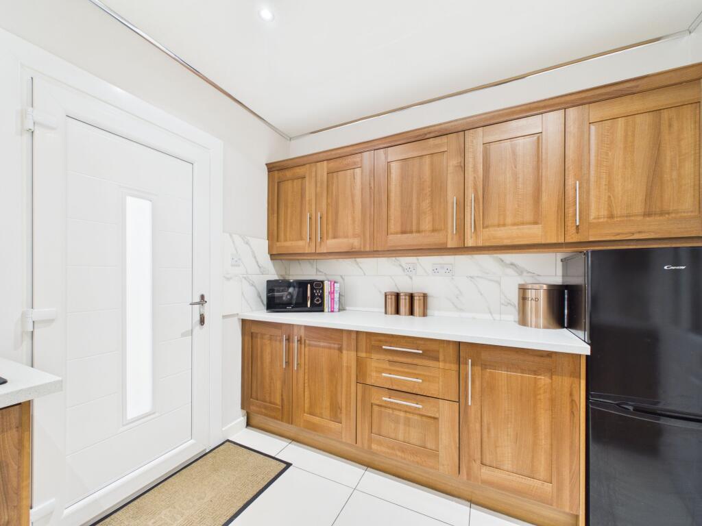 Apartment in Motherwell, South Lanarkshire - View 5