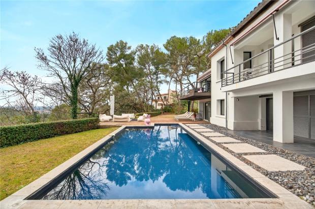 Main image of property: Meyreuil, Bouches-Du-Rhone