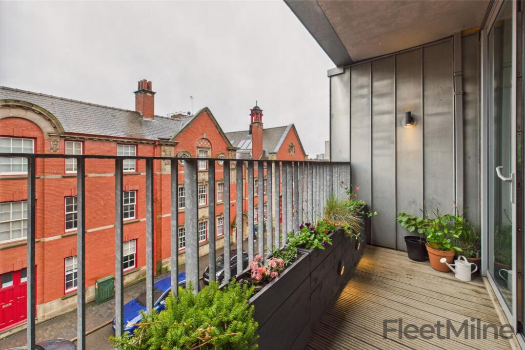 Apartment in Birmingham, Jewellery Quarter - View 3