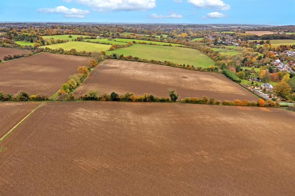 Additional image 26 of Ash Grove, Wheathampstead, St. Albans