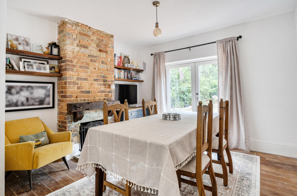 House in Guildford - View 5