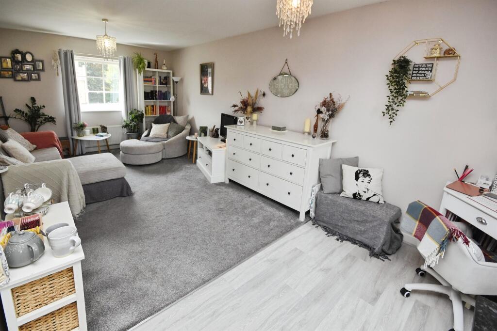 Apartment in Braintree, Essex - View 5