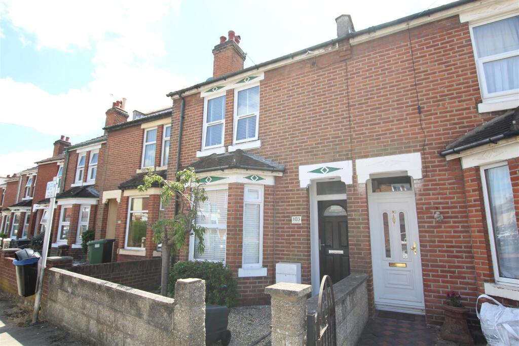 Main image of property: The Crescent, Eastleigh
