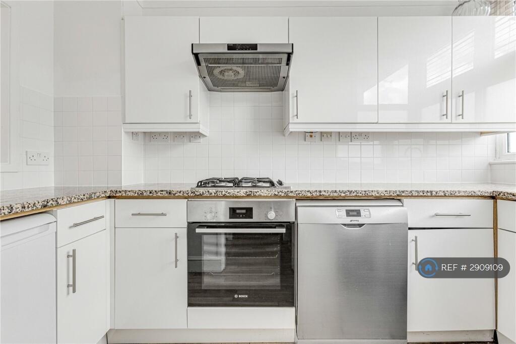 House in London - View 3